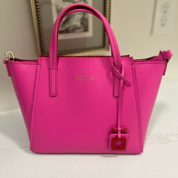 Kate Spade bright pink bag. - Picture 3 of 7